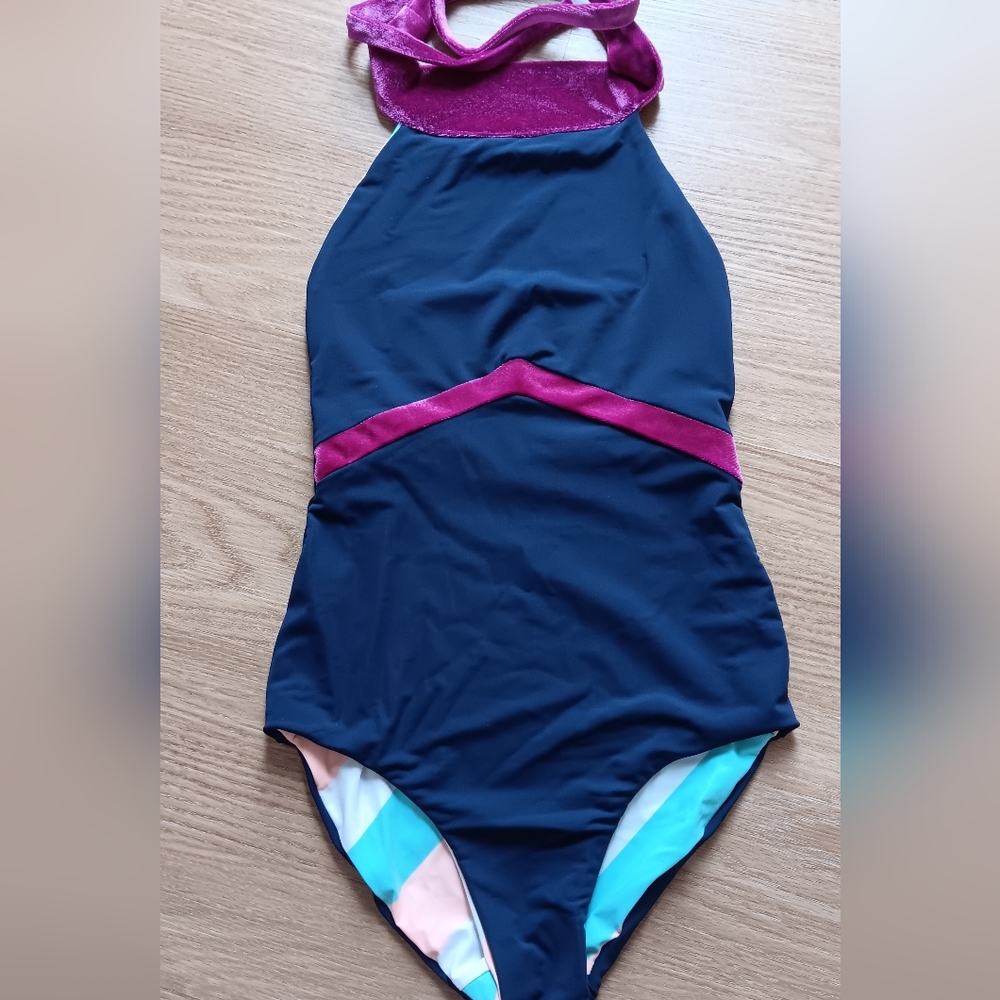 Double sided halter neck leotard size S
